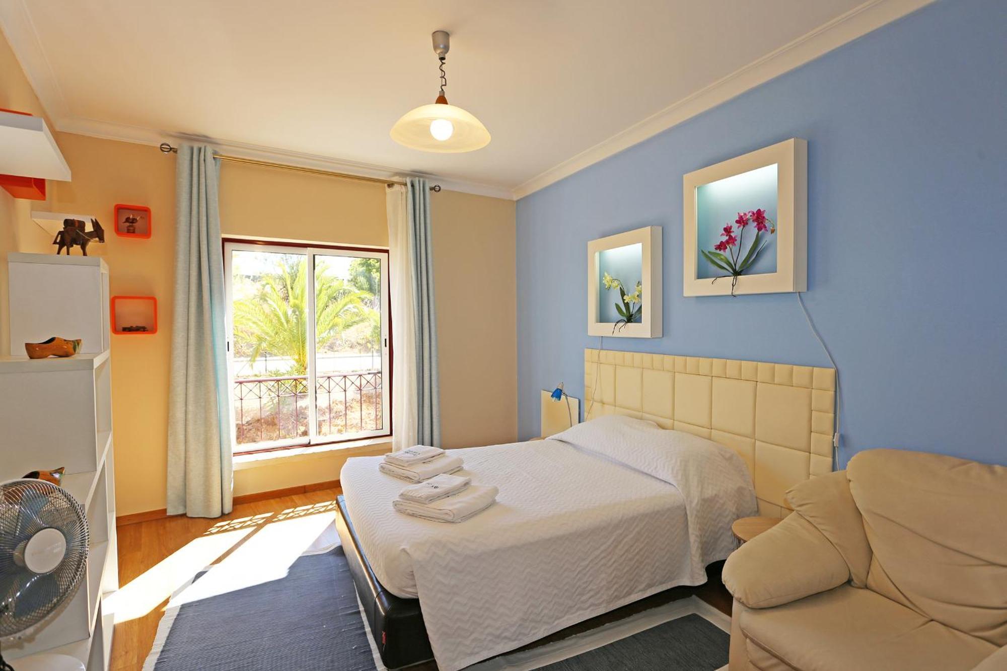 C17 - Mos In Apartamento